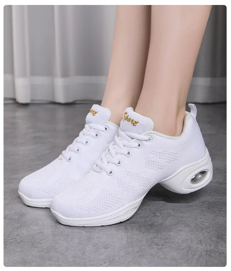 Women Sneakers Mesh Breathable Casual Flats Lace-Up Ladies Fashion Lightweight Soft Sneakers