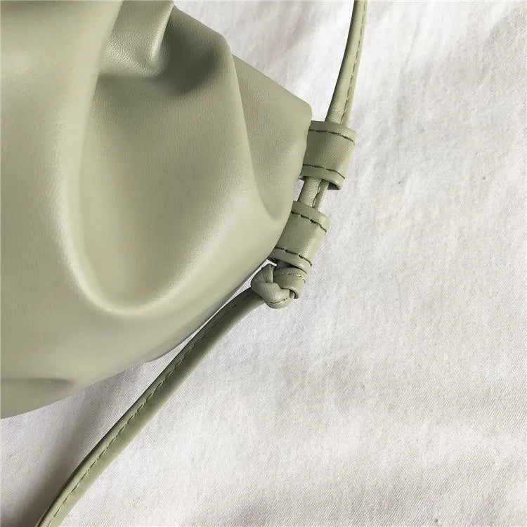 Fashion Women Shoulder Bag New Arrival Crossbody Bag Female Solid Color Pleated Design Ladies Bag Mini Zipper Cloud Bag For Girl