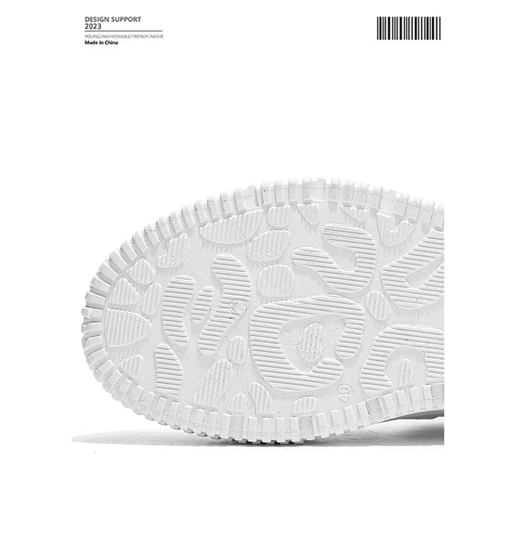 New Fashion Casual Sneakers High Top Skateboard Shoes Student Boots Men and Women Trend Wear Resistant Two-color Couples