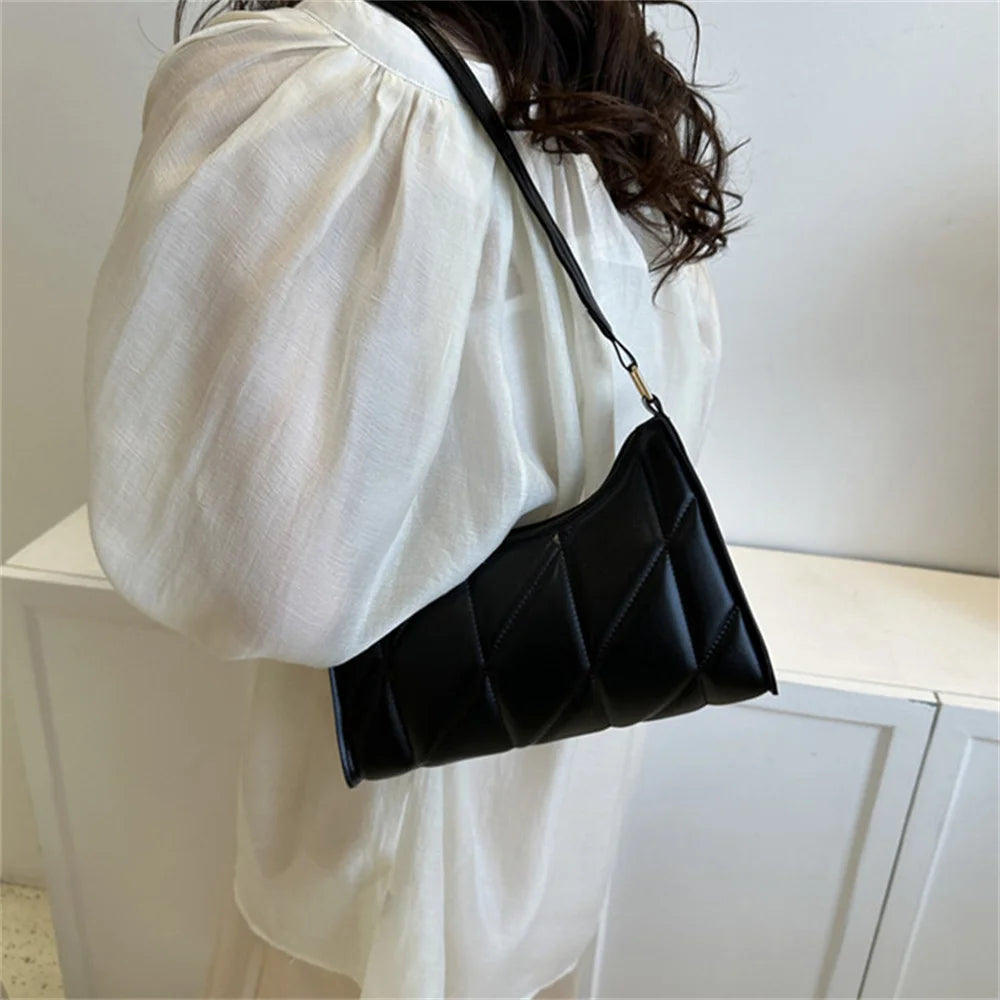 PU Leather Shoulder Bag for Women Fashionable Simple Armpit Bag Trendy Casual Commuting Crossbody Bag Girl Chain Bag New