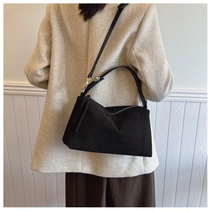 New Fashion Simple Fall Winter Spacious Boston Tote Bag Soft Matte Suede Design Women's Large Capacity Portable Hand Strap Bag