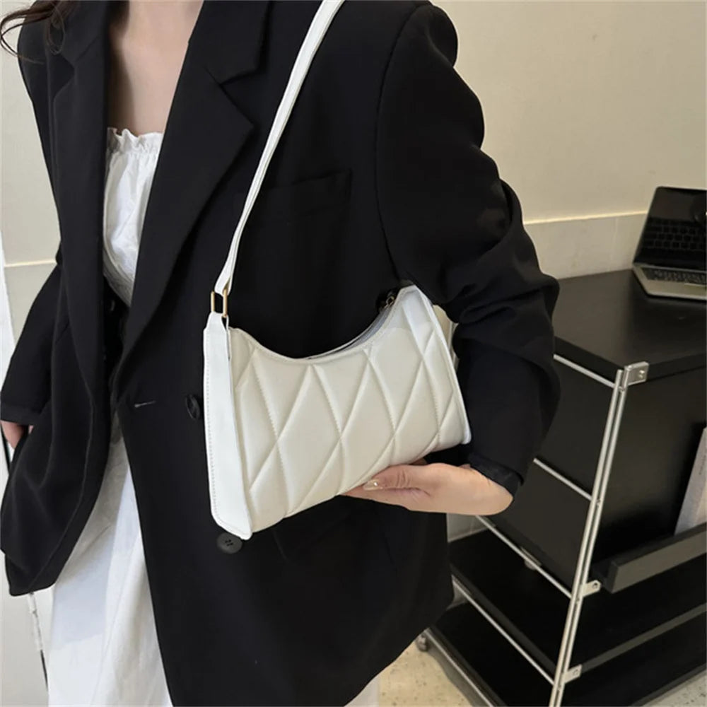 PU Leather Shoulder Bag for Women Fashionable Simple Armpit Bag Trendy Casual Commuting Crossbody Bag Girl Chain Bag New