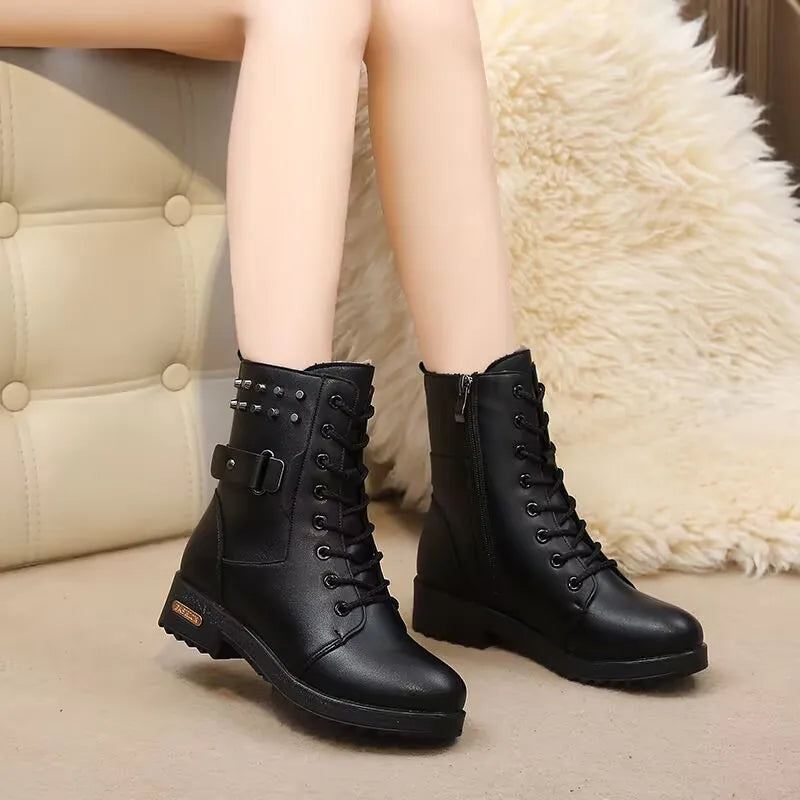 Woman Rivet Boots 2025 New Winter Plush Warm Short Boots Student Comfortable Cotton Boots Female British Non-slip Thicken Boots