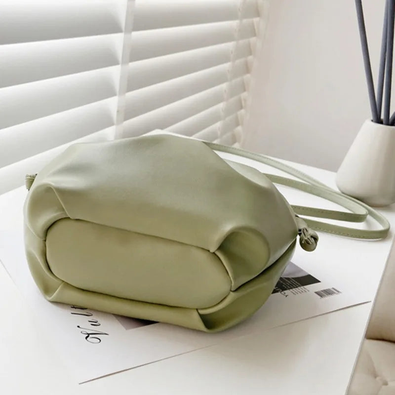 Fashion Women Shoulder Bag New Arrival Crossbody Bag Female Solid Color Pleated Design Ladies Bag Mini Zipper Cloud Bag For Girl