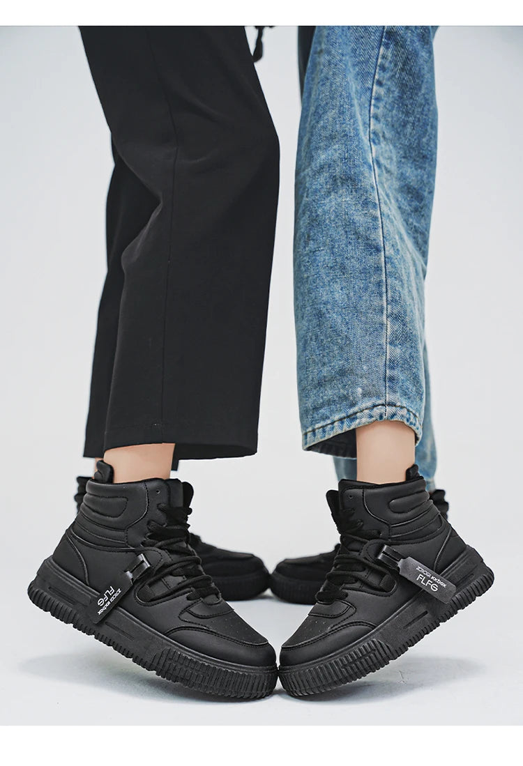 New Fashion Casual Sneakers High Top Skateboard Shoes Student Boots Men and Women Trend Wear Resistant Two-color Couples