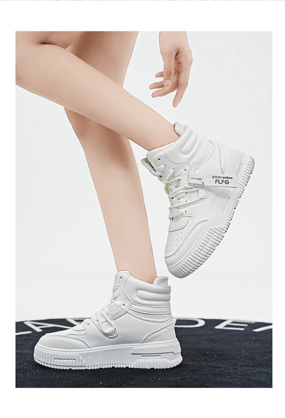 New Fashion Casual Sneakers High Top Skateboard Shoes Student Boots Men and Women Trend Wear Resistant Two-color Couples