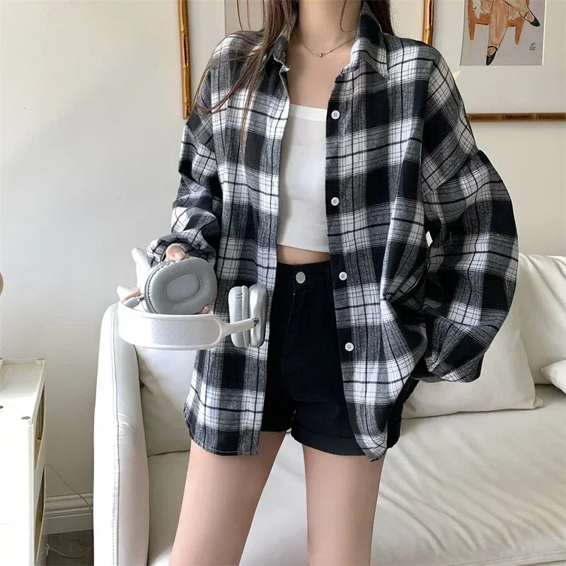 Black Flannel Shirt for Women Long Sleeve Collared Button-Up Tartan Plaid Shirt Jacket  Teen-girl Casual Everyday Outfit