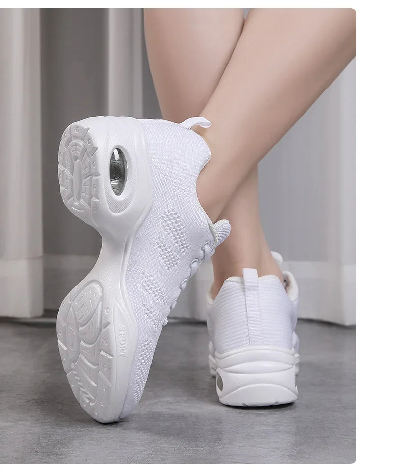 Women Sneakers Mesh Breathable Casual Flats Lace-Up Ladies Fashion Lightweight Soft Sneakers