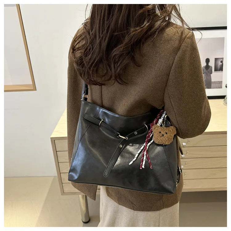 Retro Large Capacity Women's Tote Bag Fashionable Casual Double Shoulder Backpack for Autumn Winter New Arrival Trendy Handbags