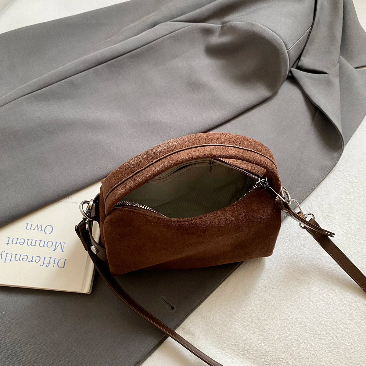 Retro Mini PU Leather Shoulder Bags for Women Bucket Crossbody Bag 2025 Winter Luxury Designer Purses and Handbags