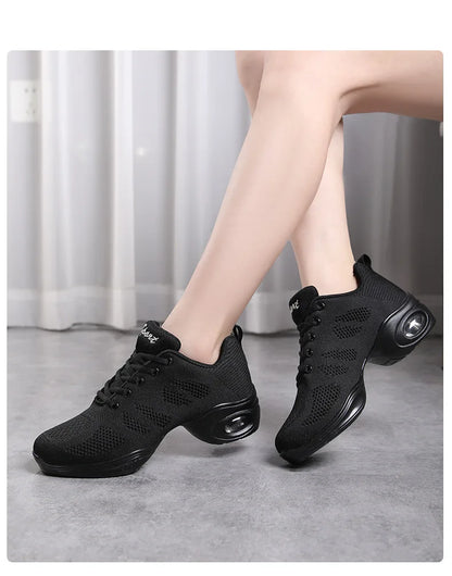 Women Sneakers Mesh Breathable Casual Flats Lace-Up Ladies Fashion Lightweight Soft Sneakers